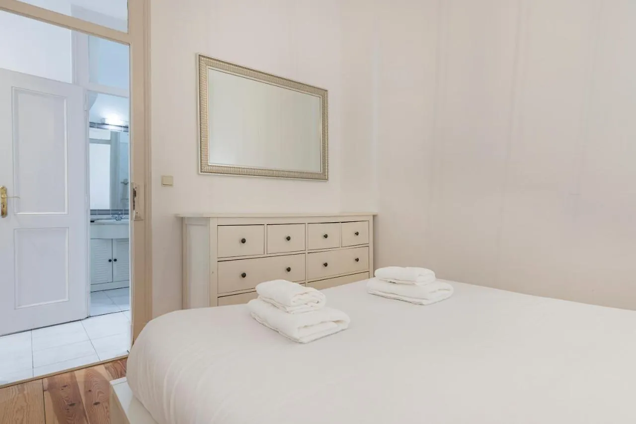 3 Bedroom Terrace Apartment By Innkeeper Lisbona Portogallo
