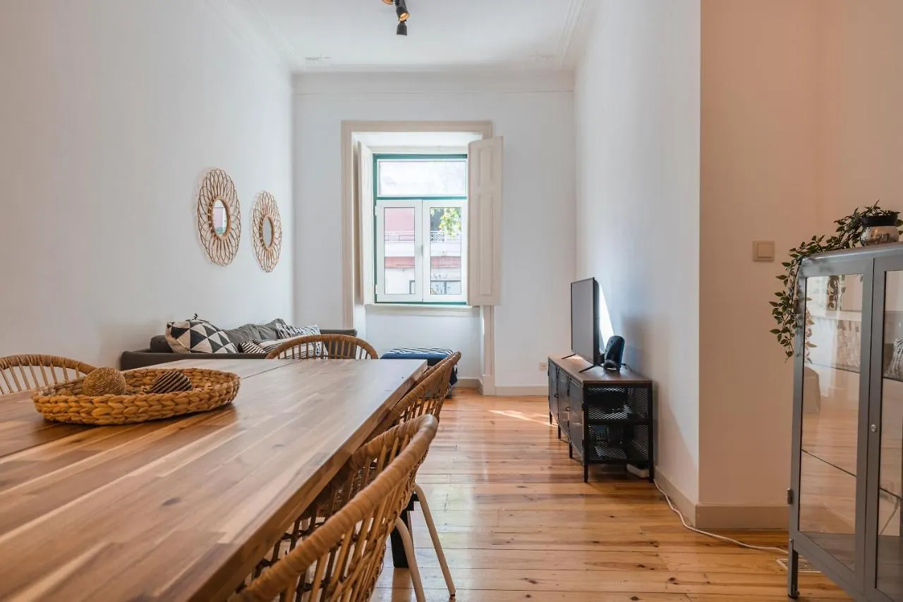 3 Bedroom Terrace Apartment By Innkeeper Lisbona